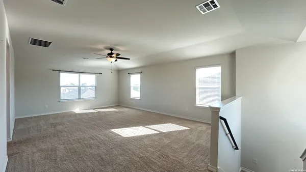 $1,975 | 6518 Hoffman Plain, San Antonio, TX 78252