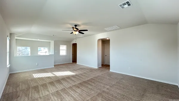 $1,975 | 6518 Hoffman Plain, San Antonio, TX 78252