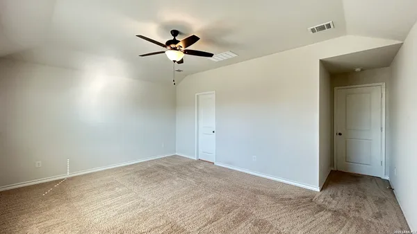 $1,975 | 6518 Hoffman Plain, San Antonio, TX 78252