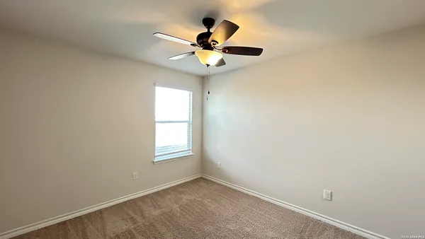 $1,975 | 6518 Hoffman Plain, San Antonio, TX 78252