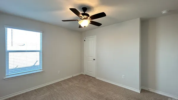 $1,975 | 6518 Hoffman Plain, San Antonio, TX 78252