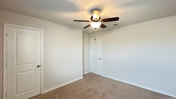 $1,975 | 6518 Hoffman Plain, San Antonio, TX 78252