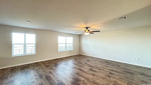 $1,975 | 6518 Hoffman Plain, San Antonio, TX 78252