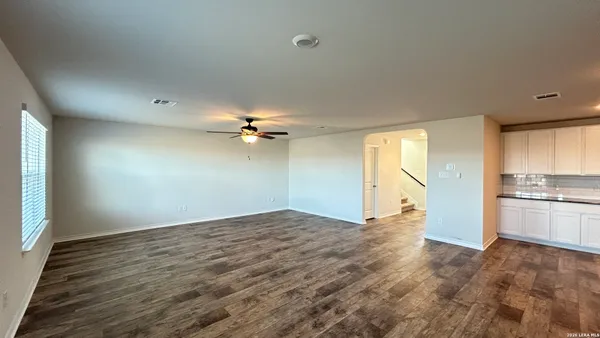 $1,975 | 6518 Hoffman Plain, San Antonio, TX 78252