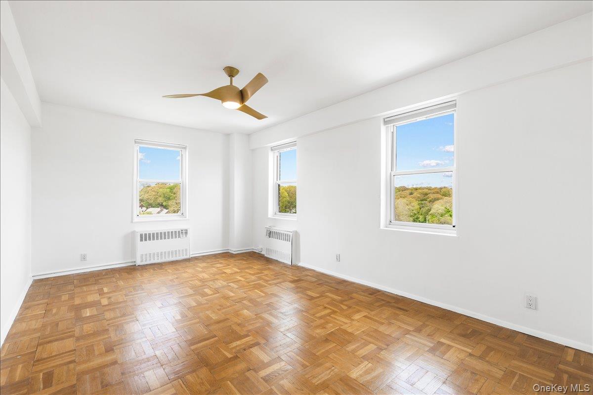 900 Palmer Road, Unit 10D Bronxville, NY 10708 - Photo 13 of 18 a view of empty room with ceiling fan