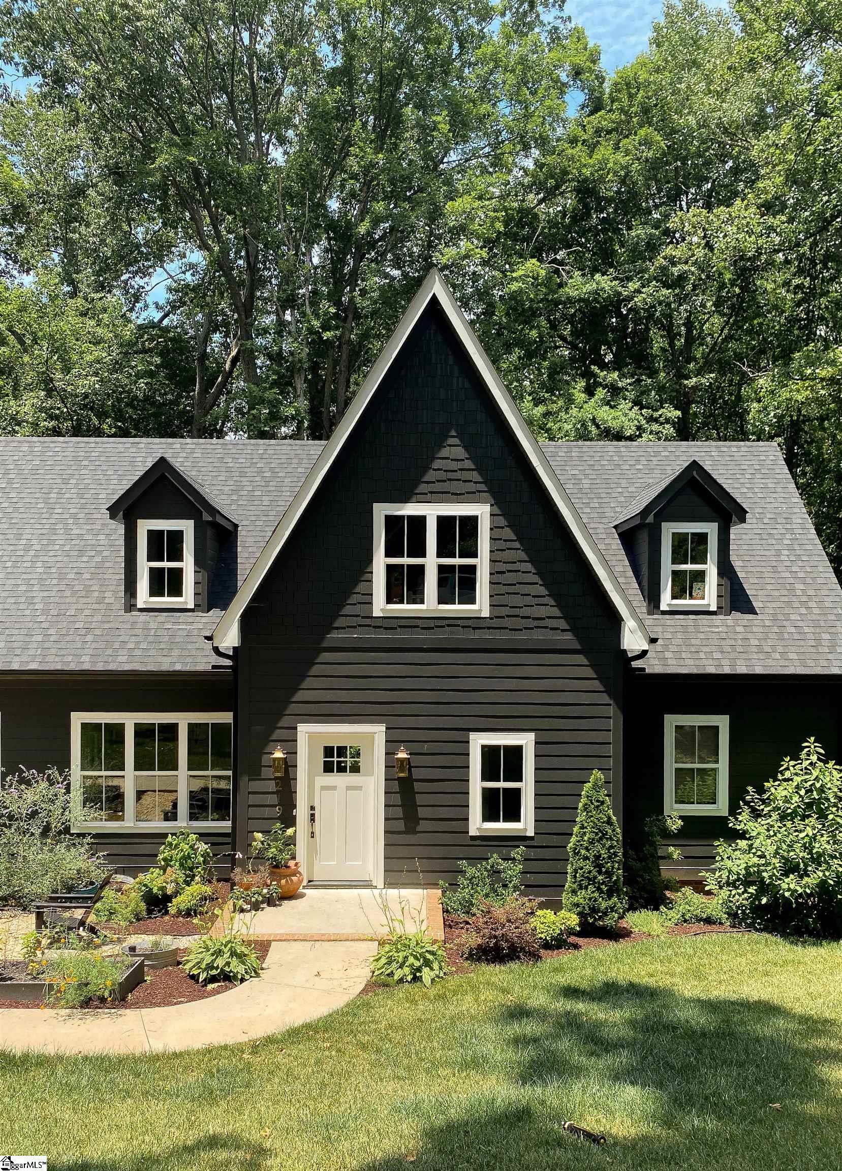 219 Covington Road Greenville, SC 29617 - Photo 2 of 34 Gallery Image 2