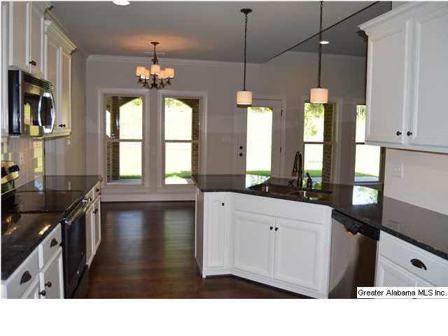 307 Dunrobin Circle Pelham, AL 35124 - Photo 9 of 32