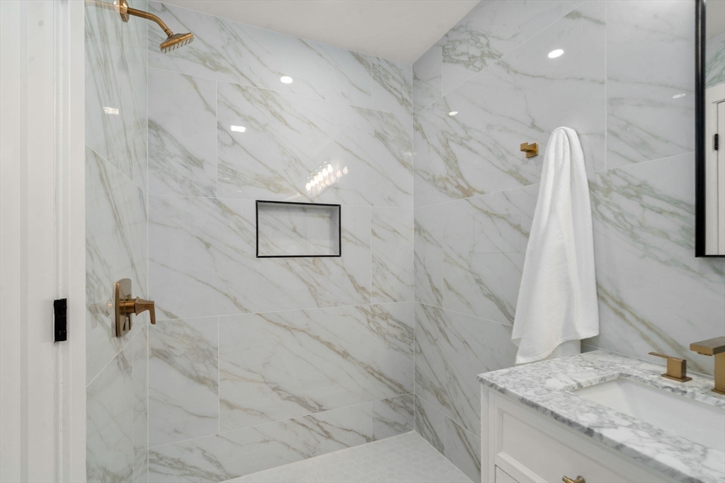 243 Riverside Drive Dedham, MA 02026 - Photo 21 of 40