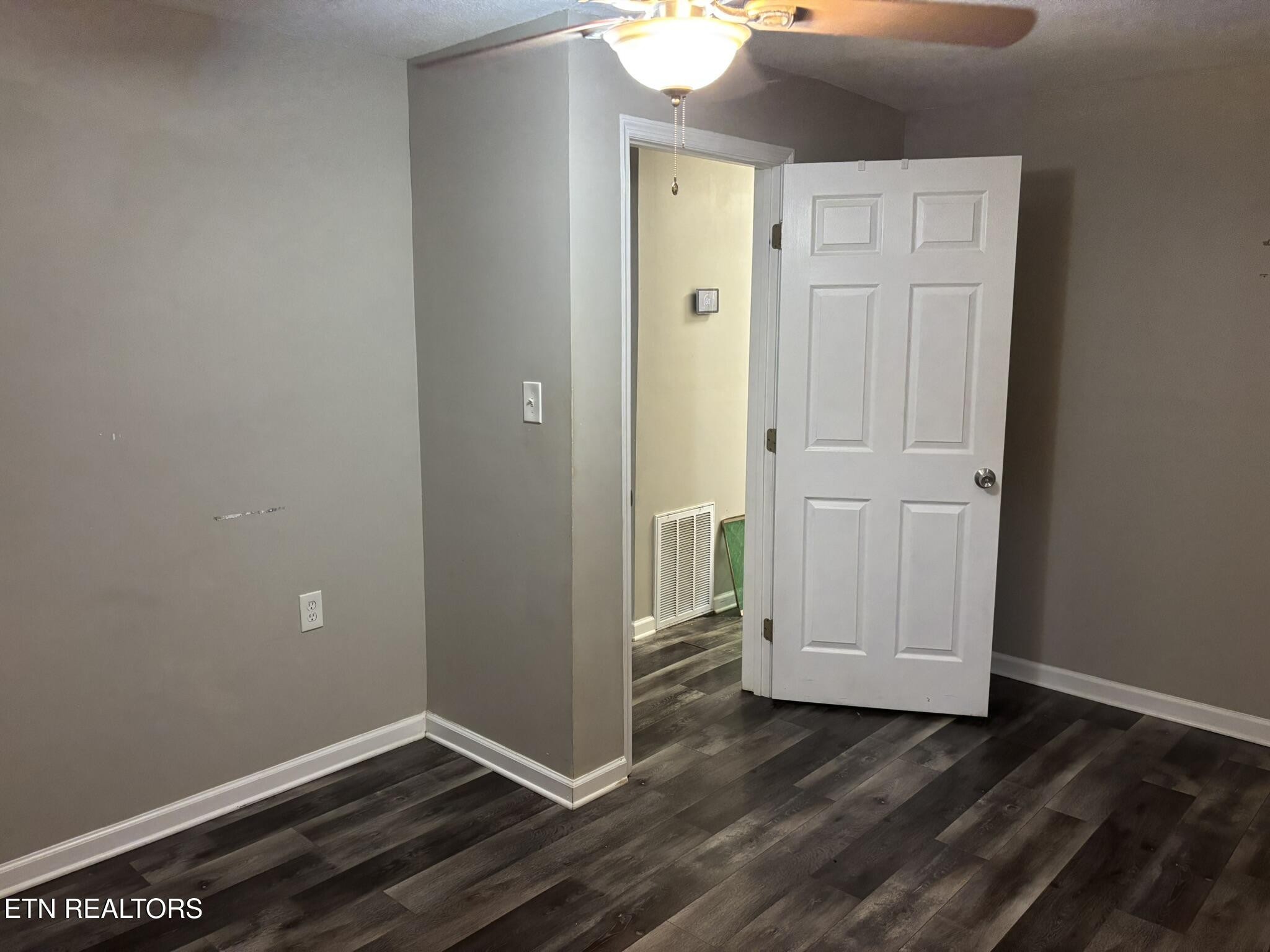 5202 Murphy Road Knoxville, TN 37918 - Photo 12 of 23