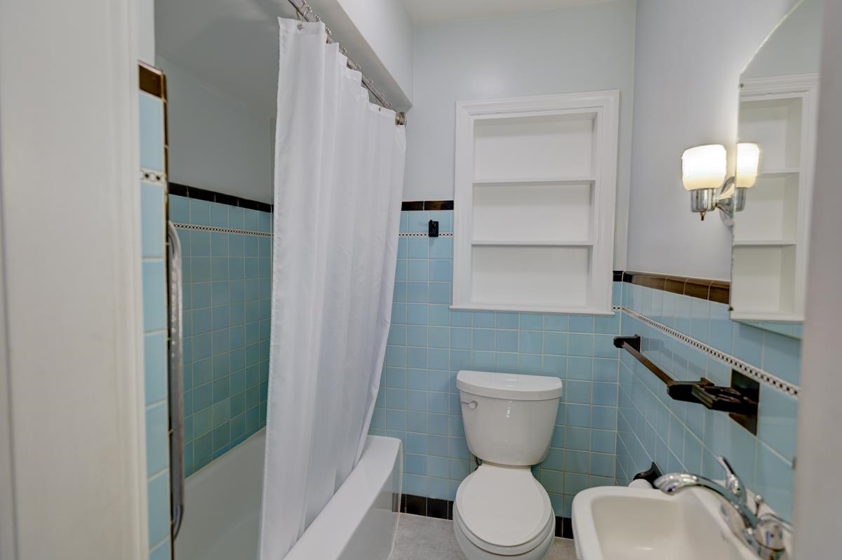 506 Holly Avenue Madison, WI 53711 - Photo 11 of 37