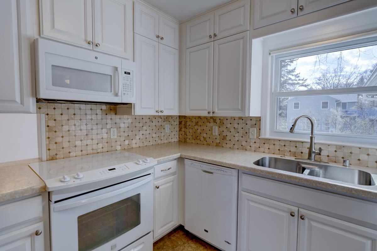 506 Holly Avenue Madison, WI 53711 - Photo 14 of 37