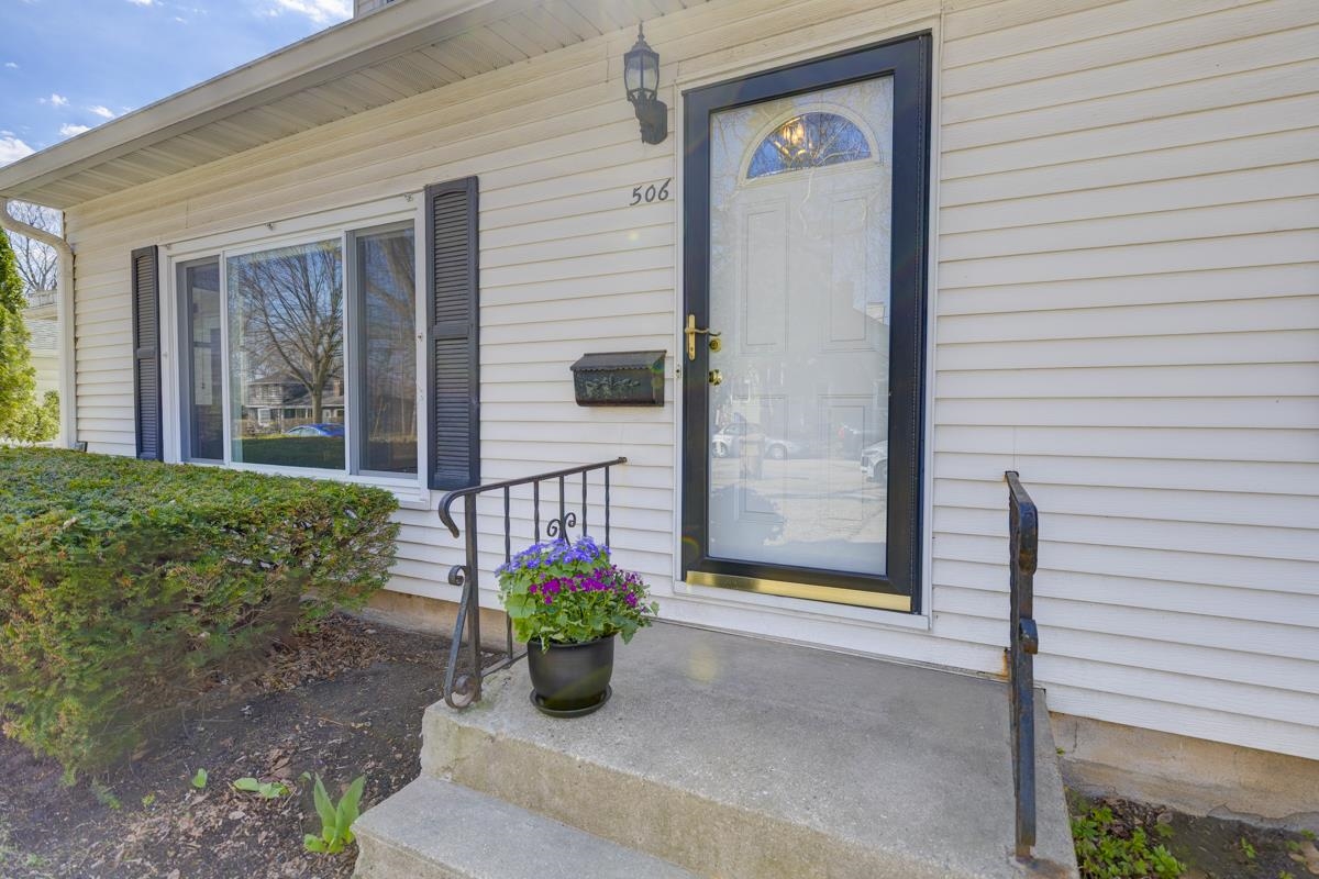 506 Holly Avenue Madison, WI 53711 - Photo 2 of 37