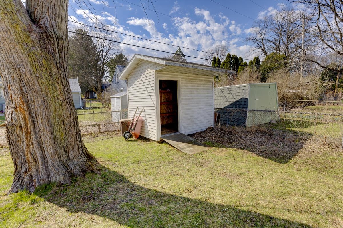 506 Holly Avenue Madison, WI 53711 - Photo 24 of 37