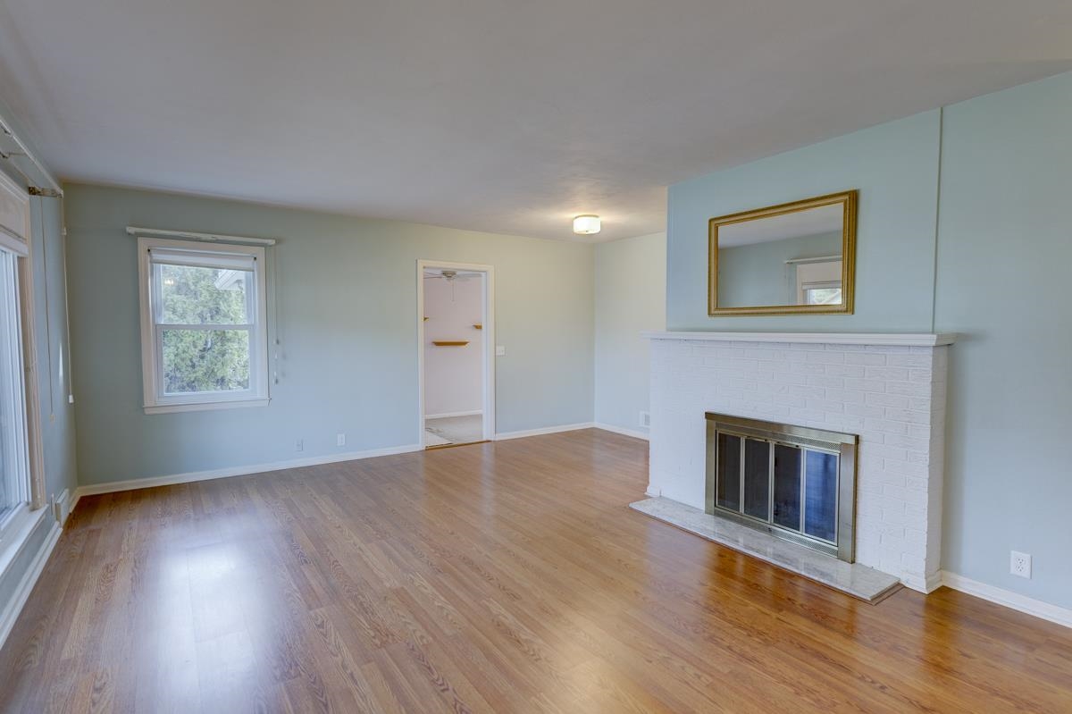 506 Holly Avenue Madison, WI 53711 - Photo 3 of 37