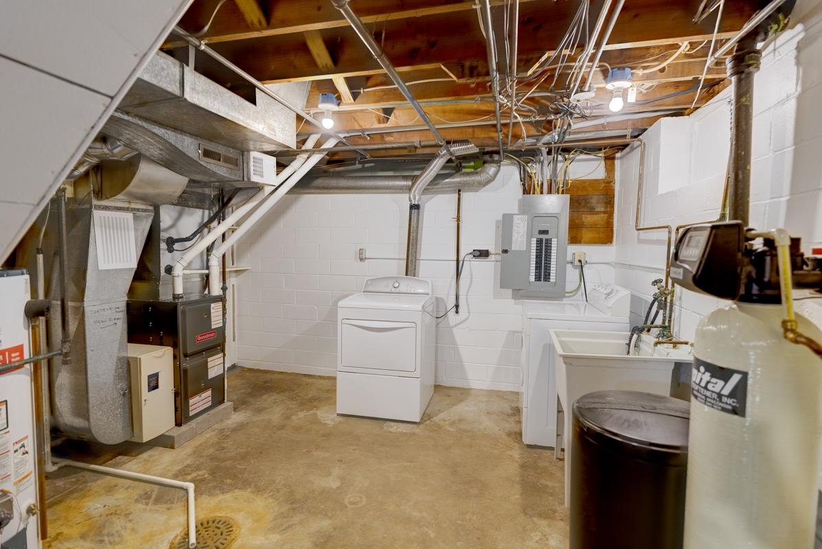 506 Holly Avenue Madison, WI 53711 - Photo 31 of 37