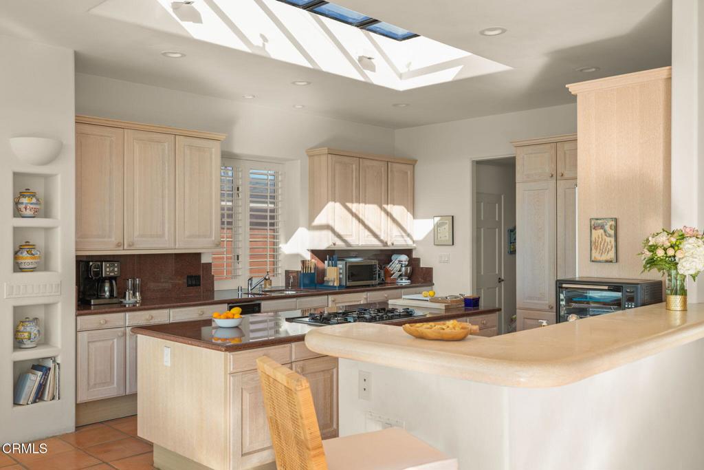 1571 Mandalay Beach Road Oxnard, CA 93035 - Photo 15 of 40