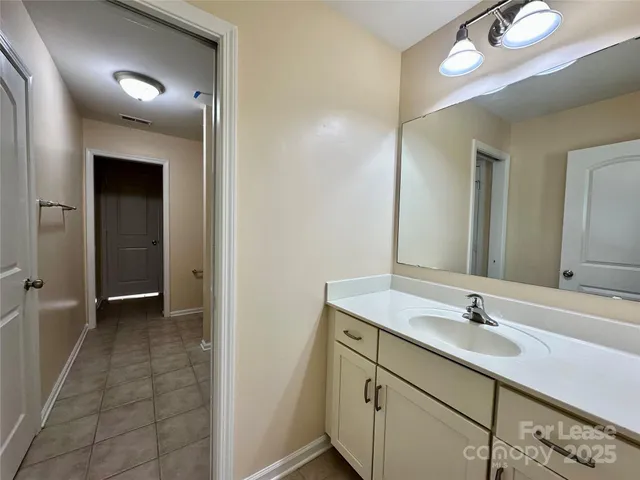 $3,000 | 2415 Impatien Drive, Charlotte, NC 28215