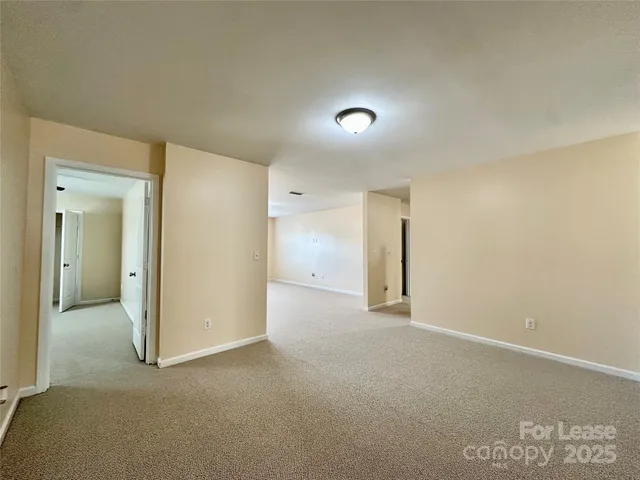 $3,000 | 2415 Impatien Drive, Charlotte, NC 28215