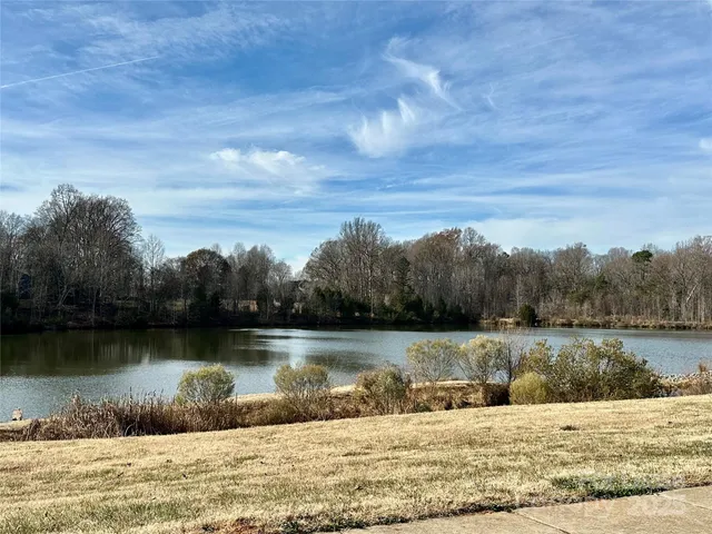 $3,000 | 2415 Impatien Drive, Charlotte, NC 28215