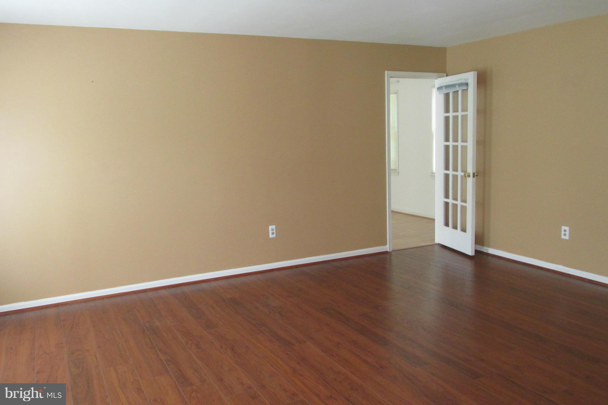 5130 Beaverbrook Road Columbia, MD 21044 - Photo 11 of 26 Living Room
