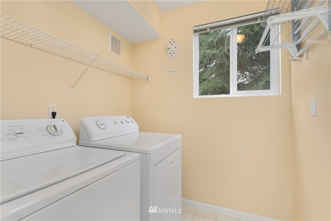 2301 208th Place Southeast Bothell, WA 98021 - Photo 14 of 24