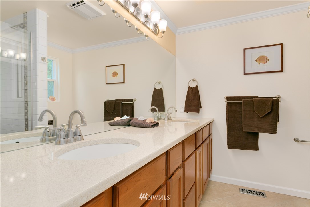 2301 208th Place Southeast Bothell, WA 98021 - Photo 17 of 24