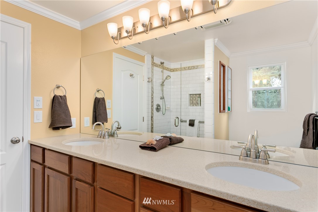 2301 208th Place Southeast Bothell, WA 98021 - Photo 18 of 24