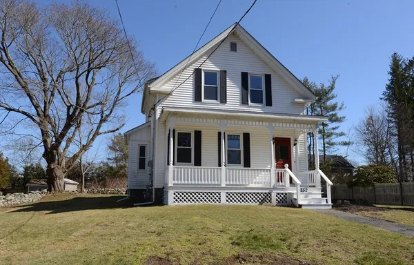 $699,900 | 852 Somerset Avenue, Taunton, MA 02780