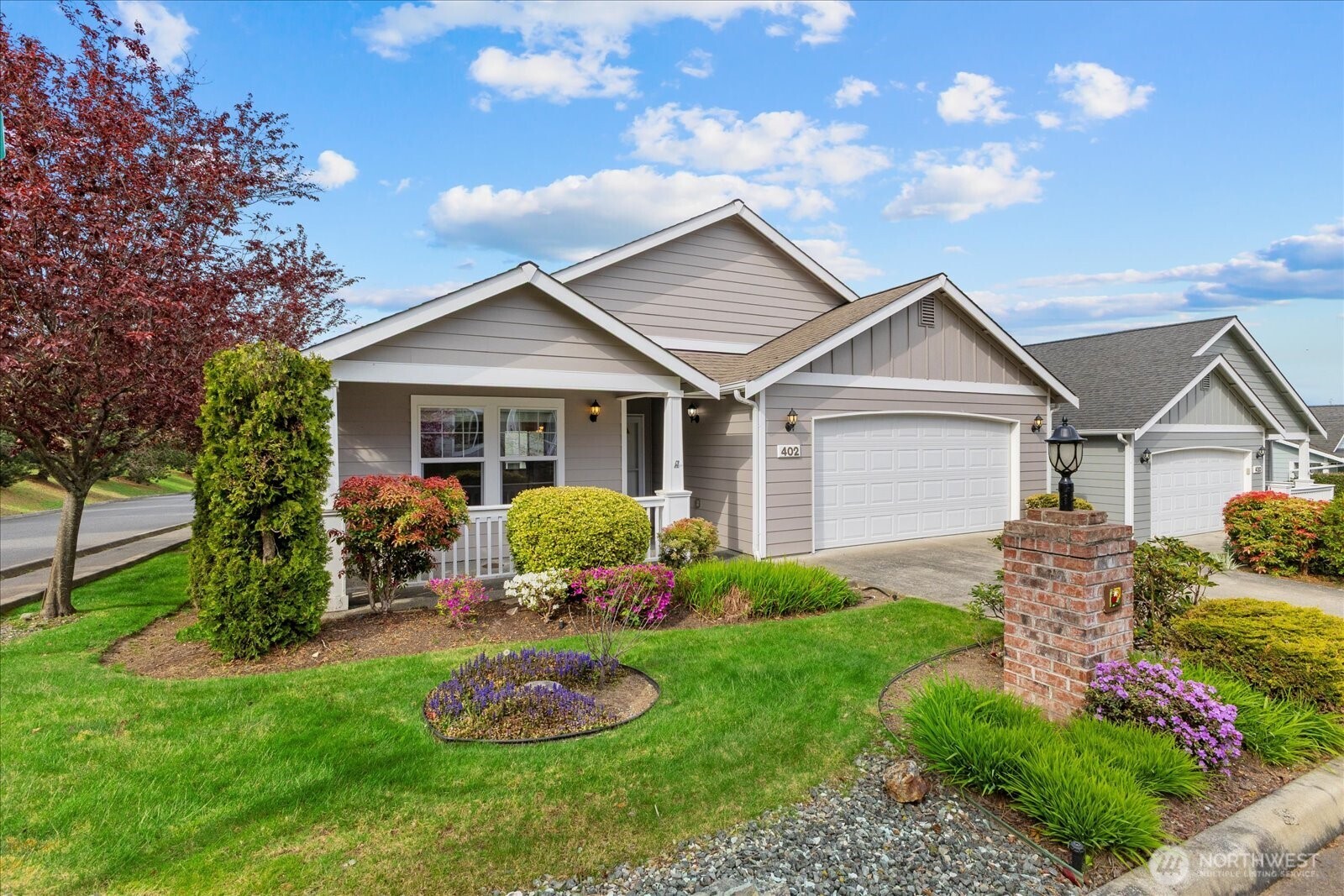 402 Northwest 12th Loop Oak Harbor, WA 98277 - Photo 2 of 19