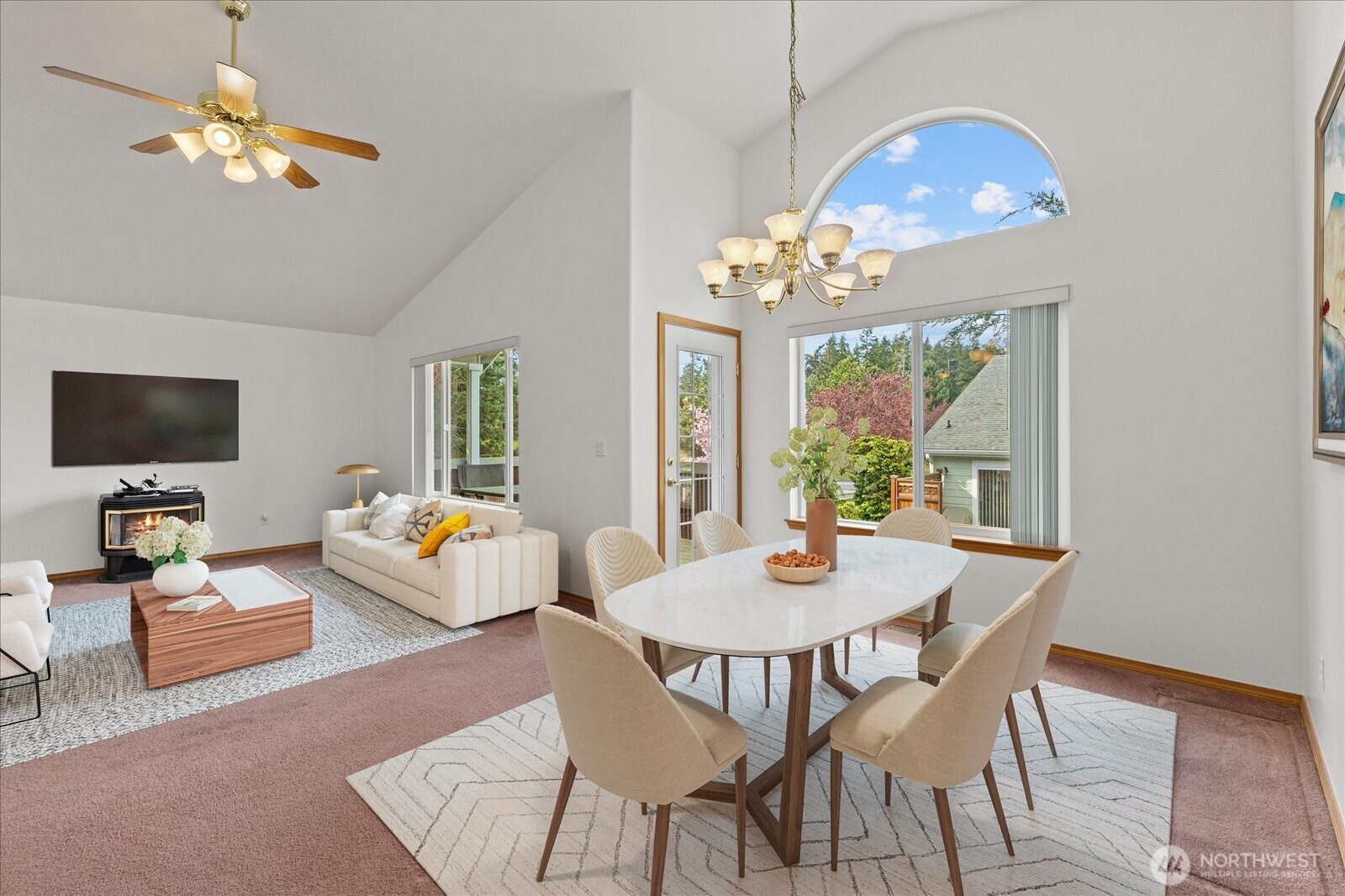 402 Northwest 12th Loop Oak Harbor, WA 98277 - Photo 5 of 19