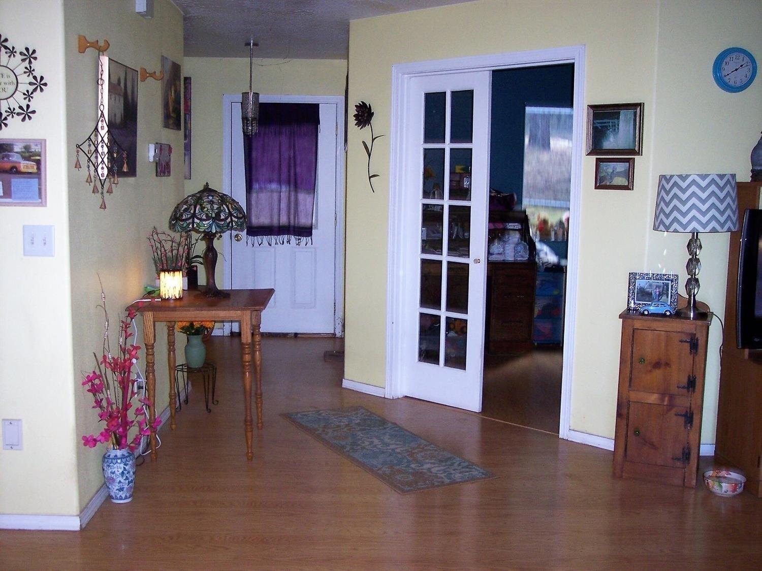 2140 Obenchain Road Eagle Point, OR 97524 - Photo 10 of 31 Opens to back door