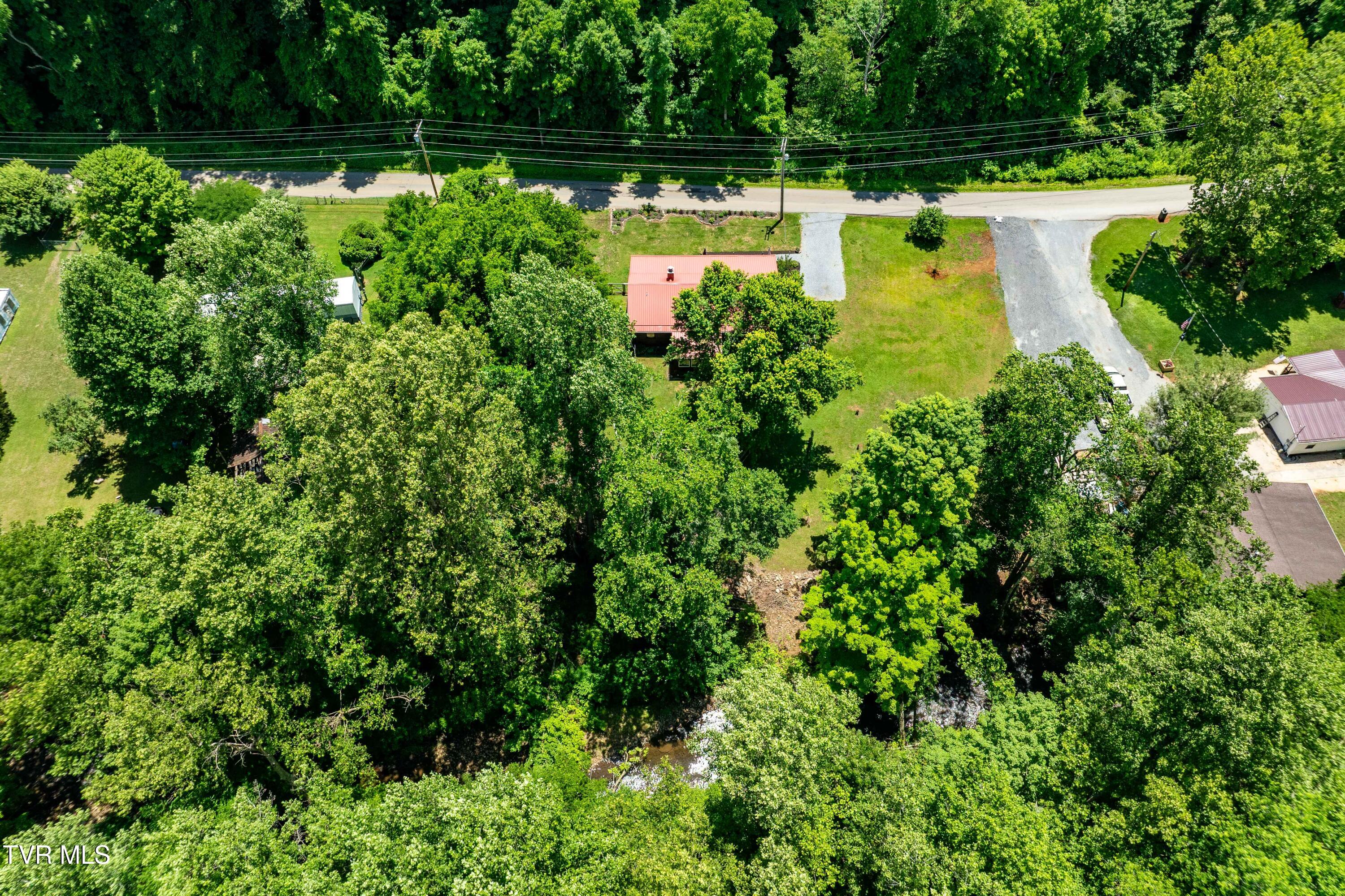 135 Grindstaff Hollow Road Elizabethton, TN 37643 - Photo 100 of 116 135 Grindstaff Hollow (6 of 83)