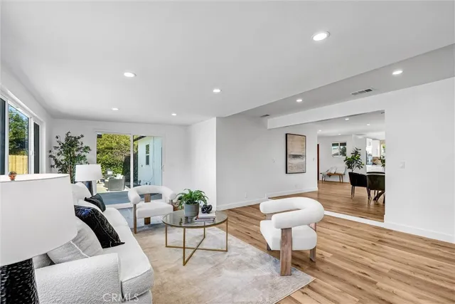 $1,049,000 | 10505 Halbrent Avenue, Mission Hills, CA 91345