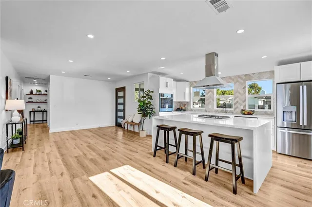 $1,049,000 | 10505 Halbrent Avenue, Mission Hills, CA 91345