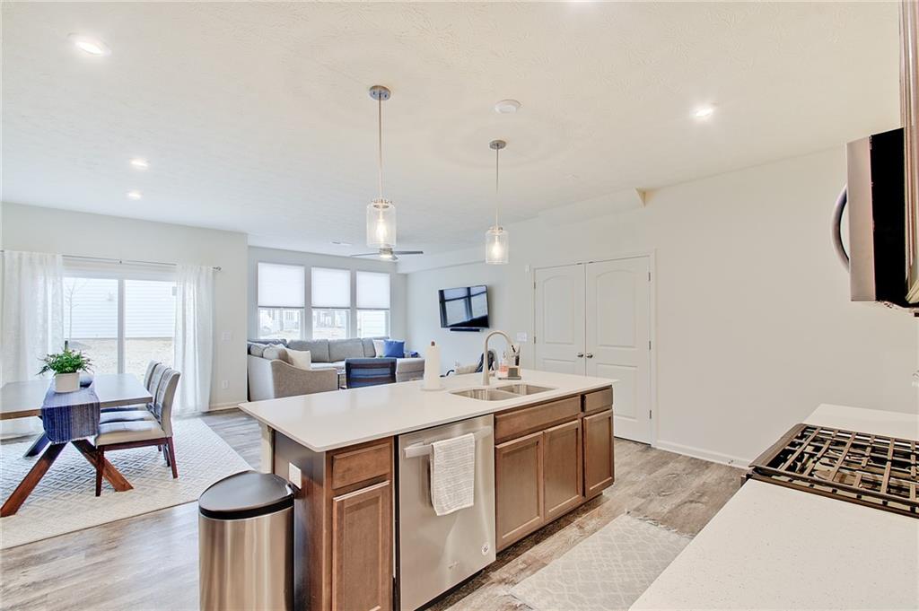 13517 Dewpoint Lane Fishers, IN 46037 - Photo 13 of 36