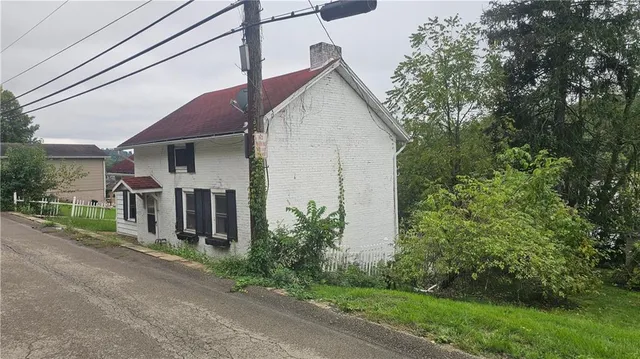 $29,900 | 157 North 3rd Street, West Newton, PA 15089