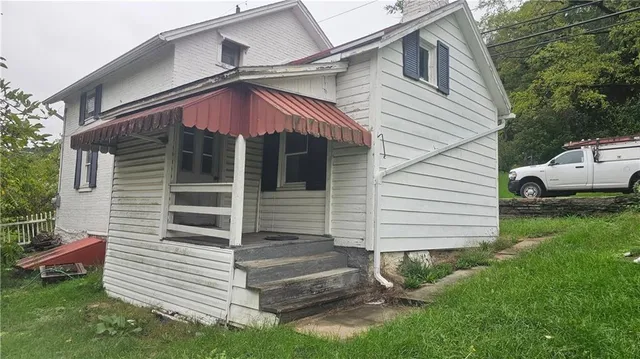 $29,900 | 157 North 3rd Street, West Newton, PA 15089