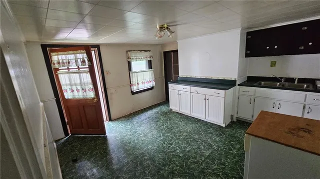 $29,900 | 157 North 3rd Street, West Newton, PA 15089