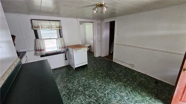 $29,900 | 157 North 3rd Street, West Newton, PA 15089