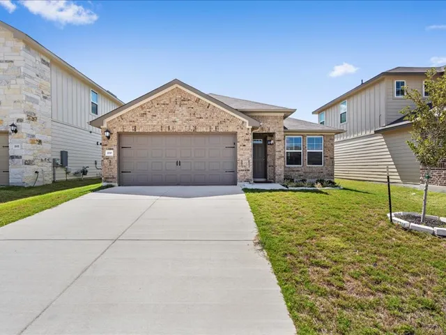 $1,900 | 200 Grapefruit Road, Hutto, TX 78634