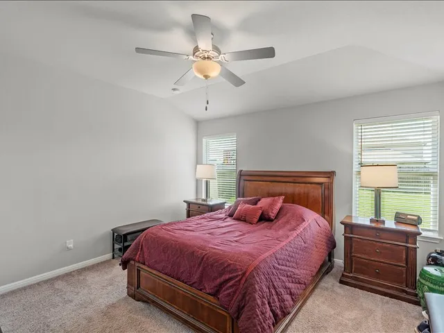 $1,900 | 200 Grapefruit Road, Hutto, TX 78634