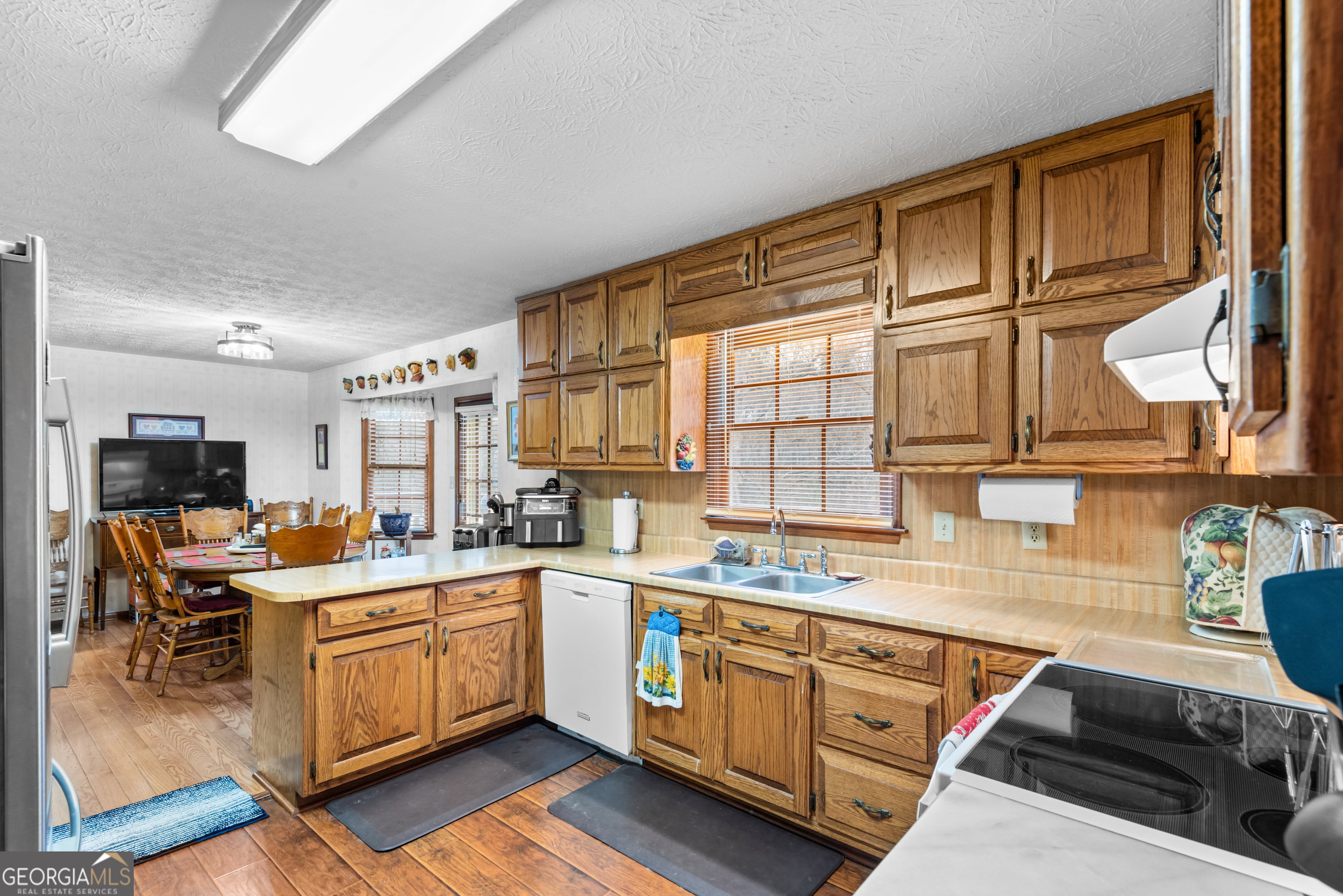 102 Hayes Circle Rex, GA 30273 - Photo 13 of 44