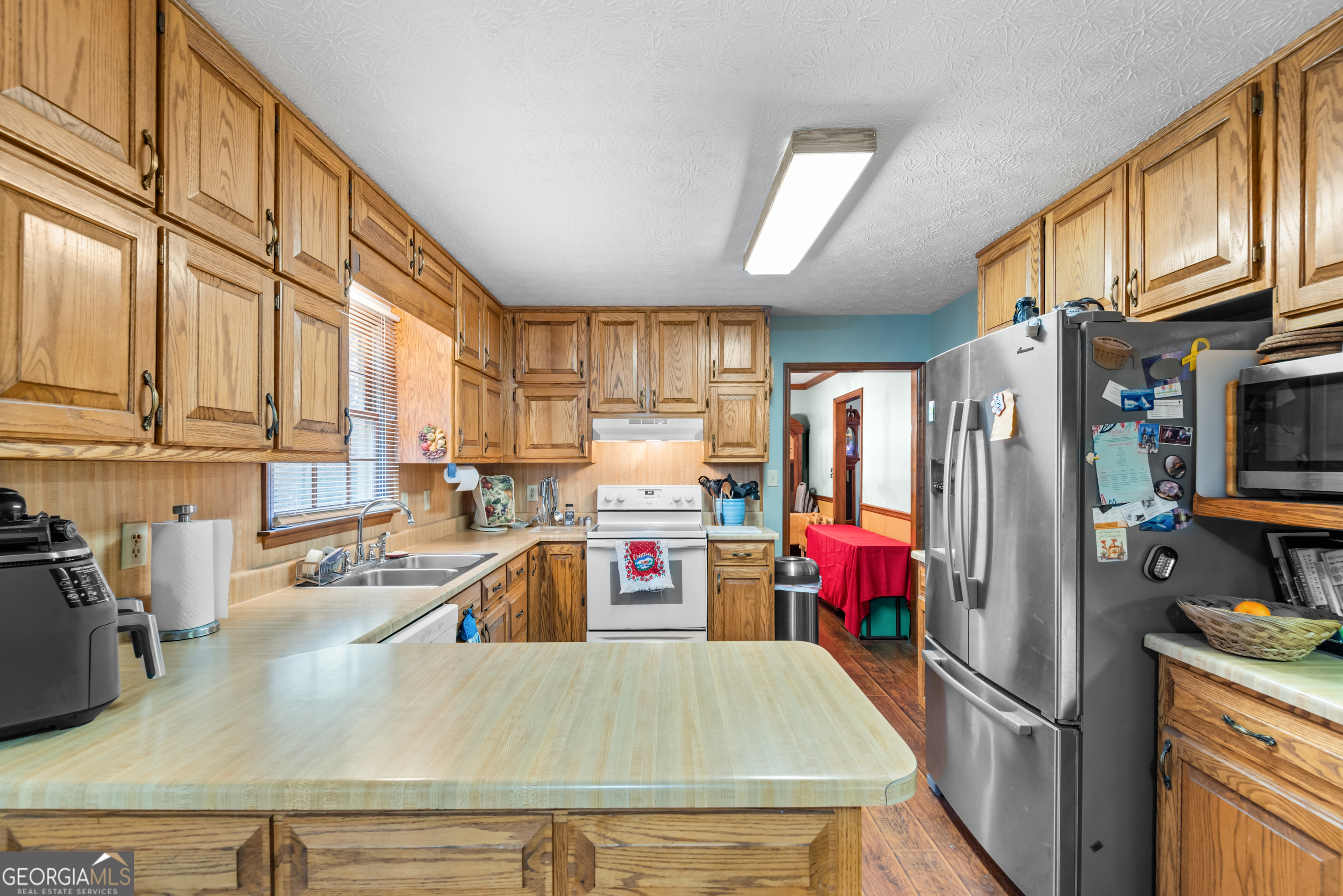 102 Hayes Circle Rex, GA 30273 - Photo 15 of 44