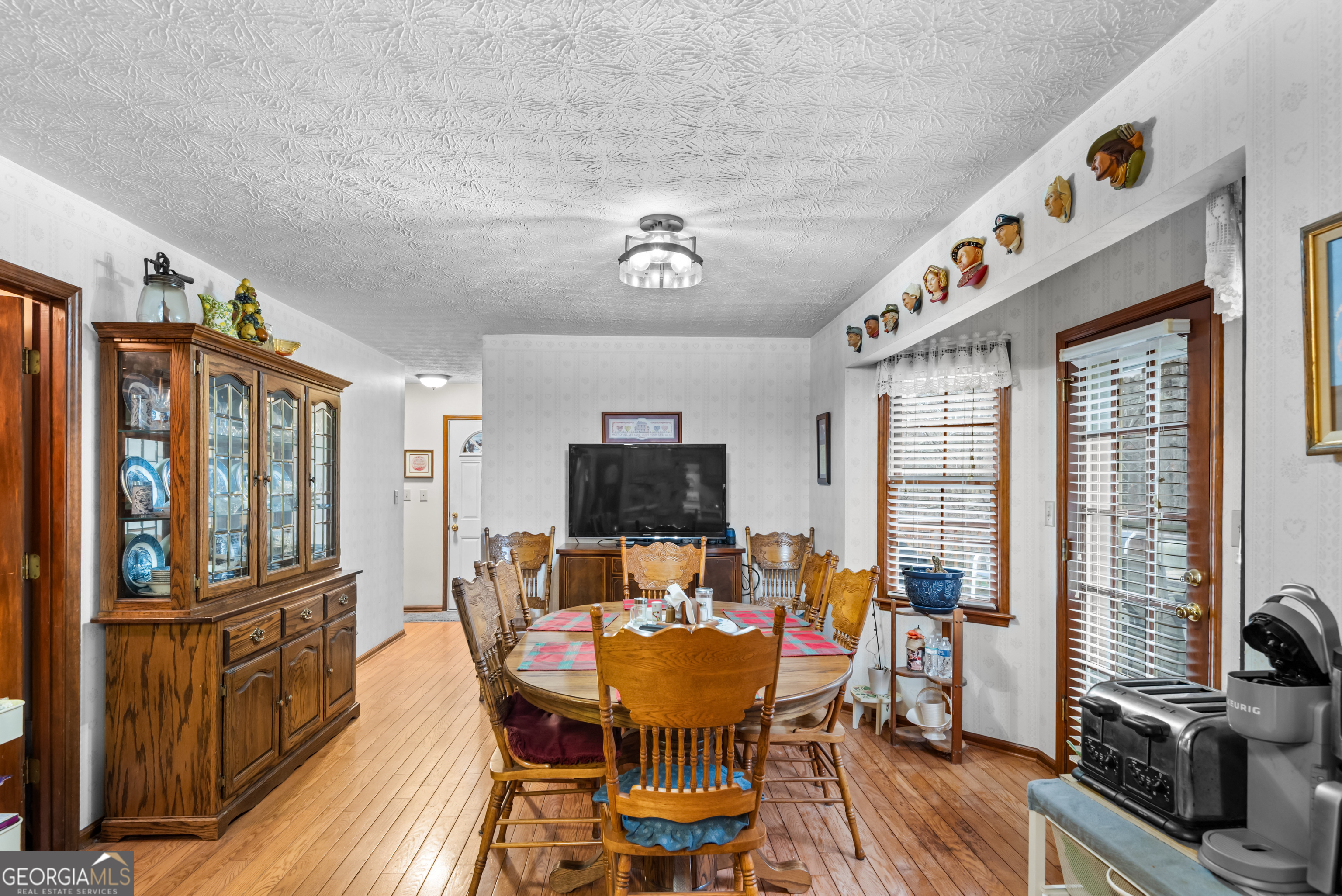 102 Hayes Circle Rex, GA 30273 - Photo 16 of 44