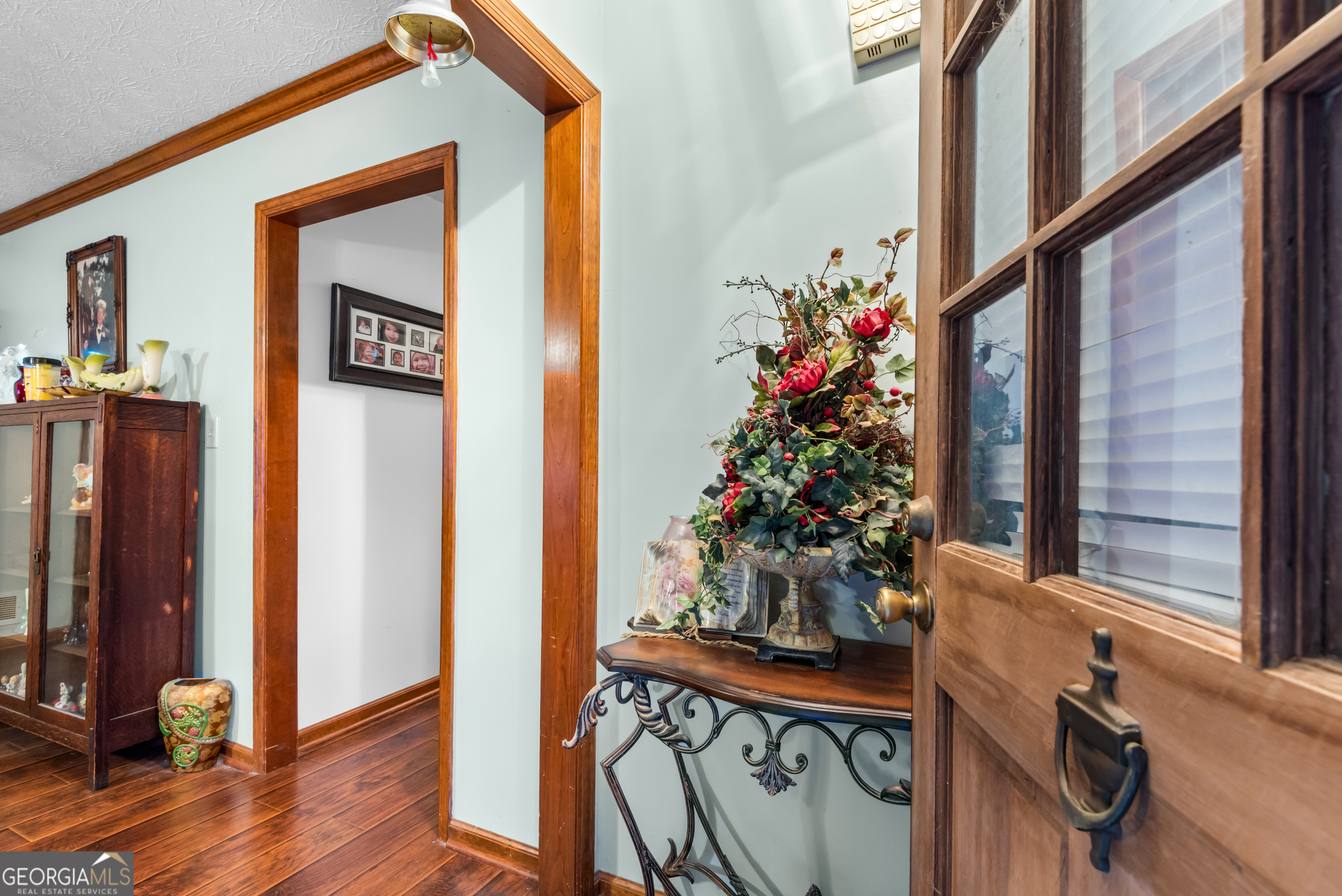 102 Hayes Circle Rex, GA 30273 - Photo 6 of 44