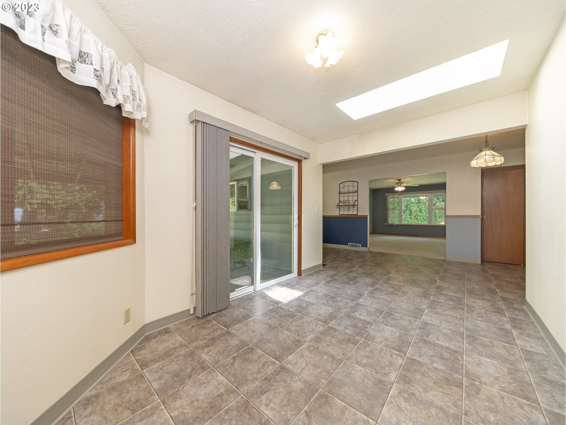 5685 Southwest River Road Hillsboro, OR 97123 - Photo 23 of 46 a view of an empty room with a window