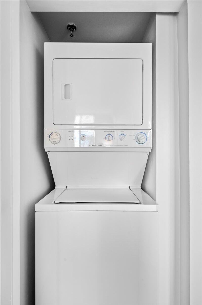 100 Ocean Trail Way, Unit 107 Jupiter, FL 33477 - Photo 23 of 34 Inside Washer and Dryer