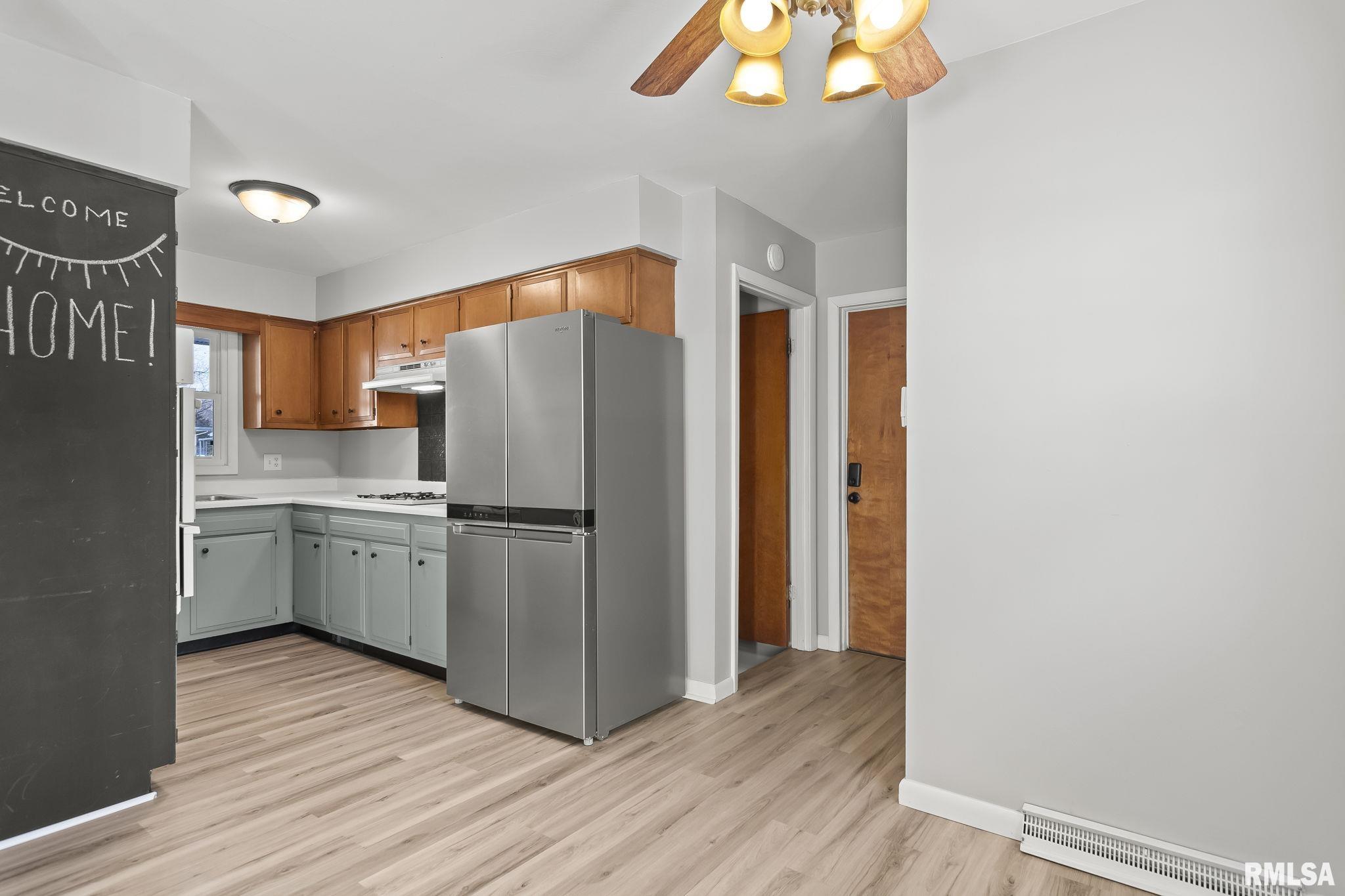 813 Roanoke Drive Springfield, IL 62702 - Photo 15 of 37