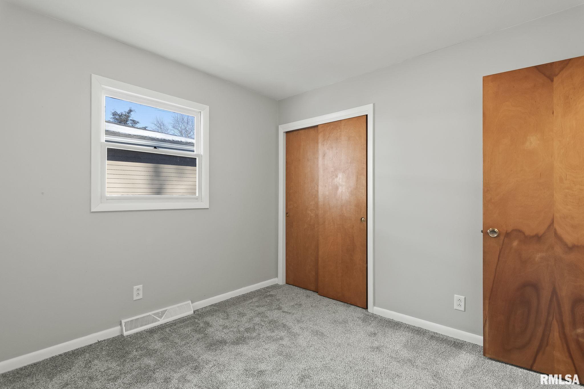 813 Roanoke Drive Springfield, IL 62702 - Photo 29 of 37