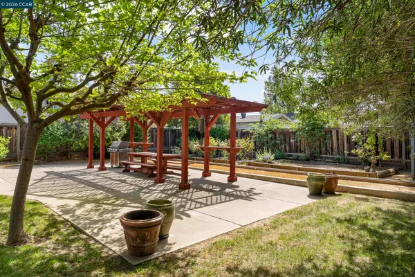 $975,000 | 3366 Euclid Avenue, Concord, CA 94519